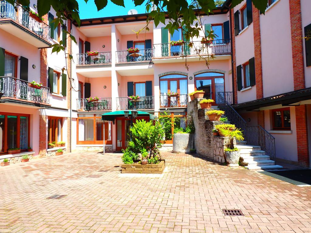 Hotel Meridiana Sirmione Ngoại thất bức ảnh